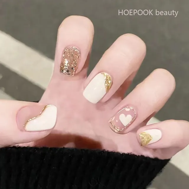 autumn nails in gold and white